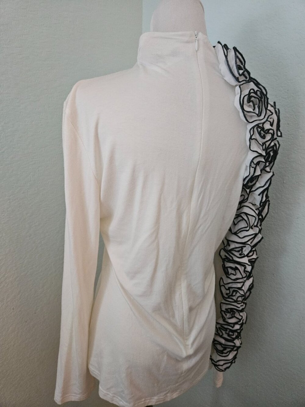 puffed sleeve GRACIA top - Picture 4 of 5